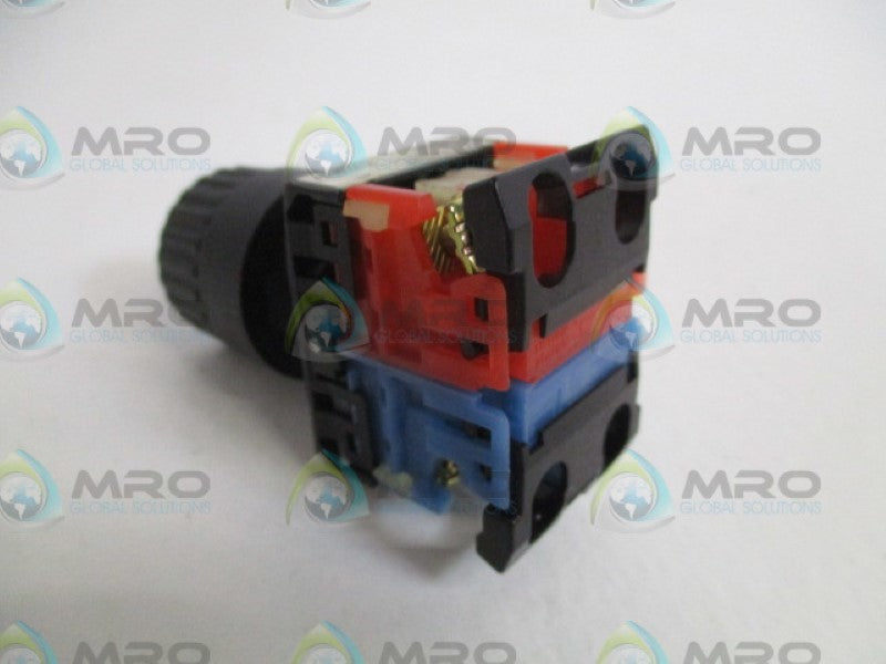 FUJI ELECTRIC AR22S1R BLACK PUSHBUTTON ROTATING SWITCH (AS PICTURED) *USED*