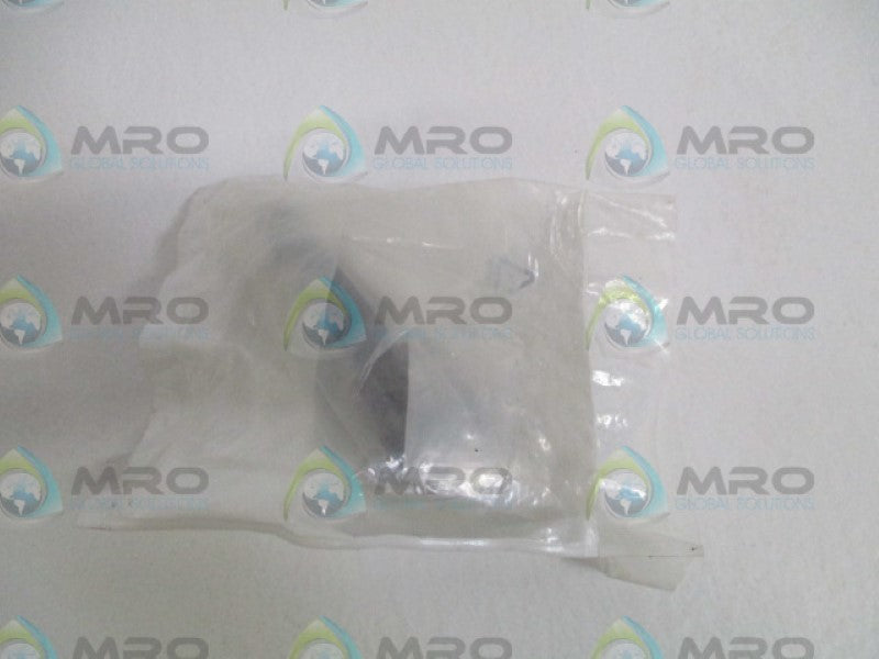 AMPHENOL 97-3057-1007-1 475-943 CABLE CLAMP * NEW IN FACTORY BAG *
