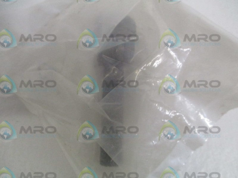 AMPHENOL 97-3057-1007-1 475-943 CABLE CLAMP * NEW IN FACTORY BAG *