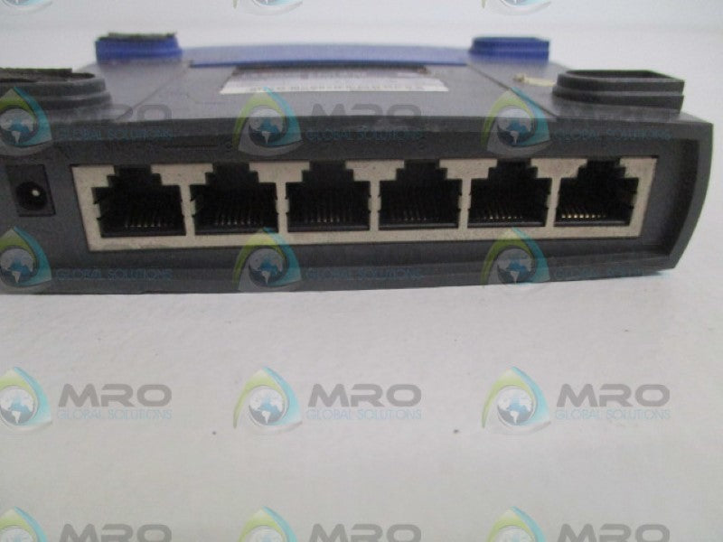 LINKSYS EZXS55W 5-PORT 10/100 WORKGROUP SWITCH *USED*