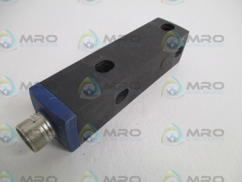 SCHMERSAL MZM100ST-1P2P-A ELECTROMAGNETIC LOCK PULSE ECHO SAFETY SENSOR *USED*