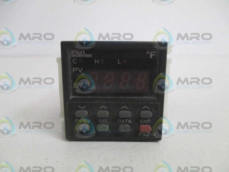 FUJI ELECTRIC PXZ4-RFY2-5V-AMS TEMPERATURE CONTROLLER *USED*