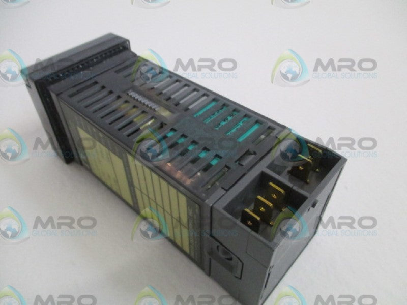 OMEGA CN9111A TEMPERTURE CONTROLLER *NEW IN BOX*