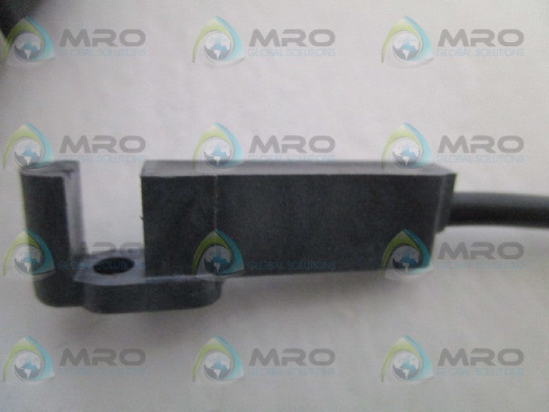 BALLUFF BMF305K-PS-C-2-S4 MAGNETIC FIELD SENSOR  UNMP