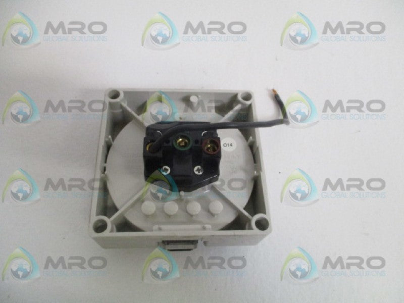 CLIPSAL 56SO310 AUTOMATIC SWITCHED SOCKET OUTLET (AS PICTURED)  UNMP
