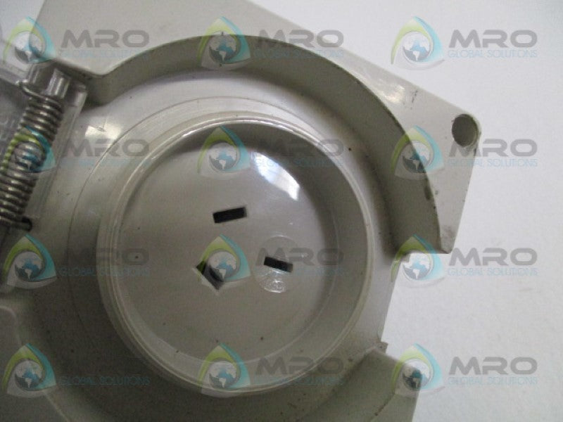 CLIPSAL 56SO310 AUTOMATIC SWITCHED SOCKET OUTLET (AS PICTURED)  UNMP