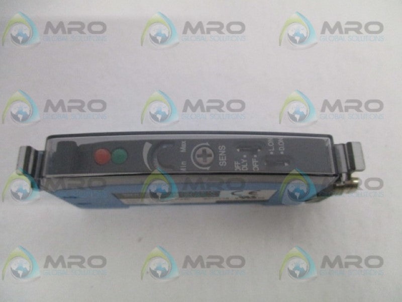 SICK WLL170-P430 FIBER OPTIC PHOTOELECTRIC SENSOR *NEW NO BOX*