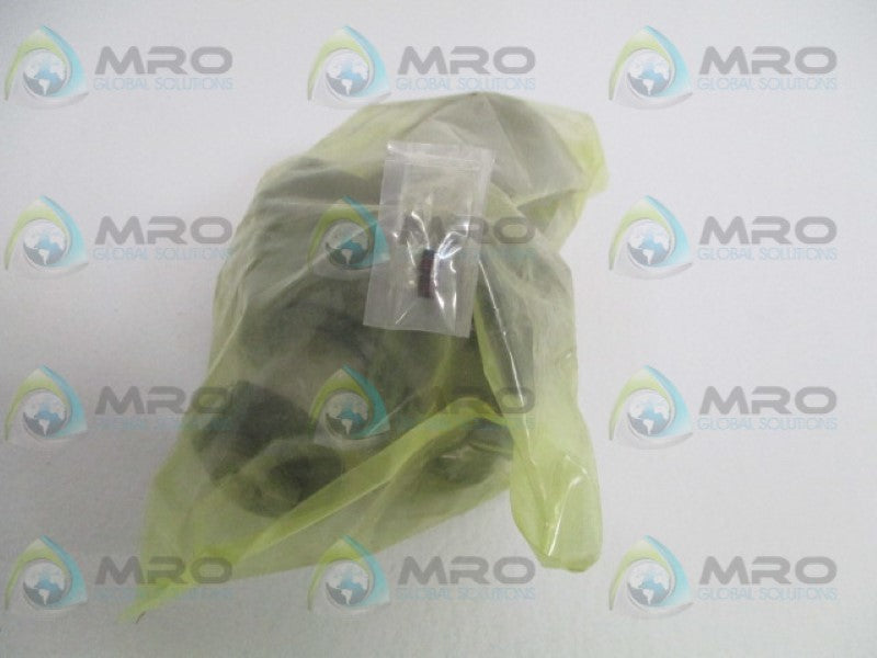 PASCAL CTU10-R SWING CLAMP *NEW IN BOX*