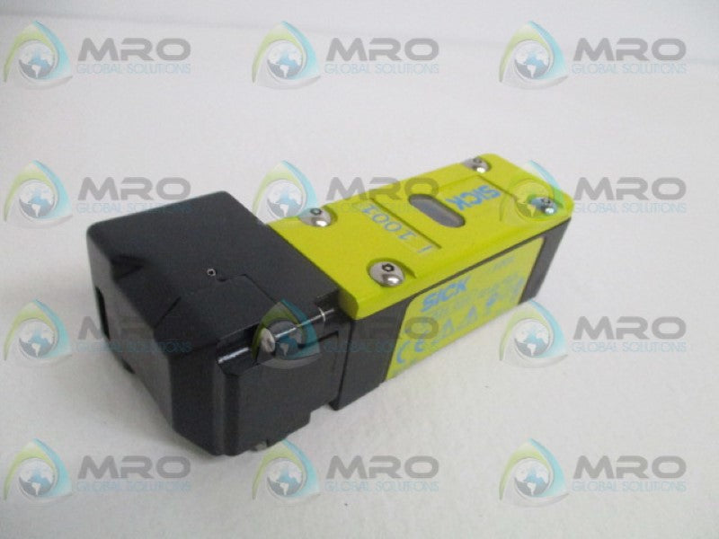 SICK i1001 6021016 SAFETY SWITCH *NEW IN BOX*