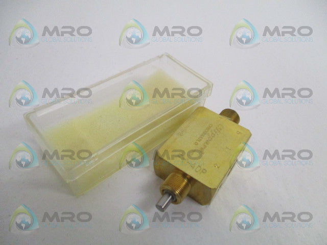 CLIPPARD FV-4DP PNEUMATIC PLUNGER VALVE * NEW IN ORIGINAL PACKAGE *