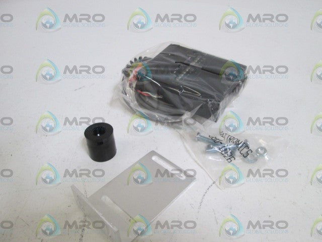 TRI-TRONICS PHOTOELECTRICX FIBER OPTIC UCFR-A *NEW IN BOX*