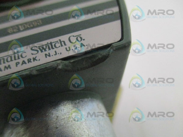 ASCO 8210G93 SOLENOID VALVE (AS PICTURED)  UNMP