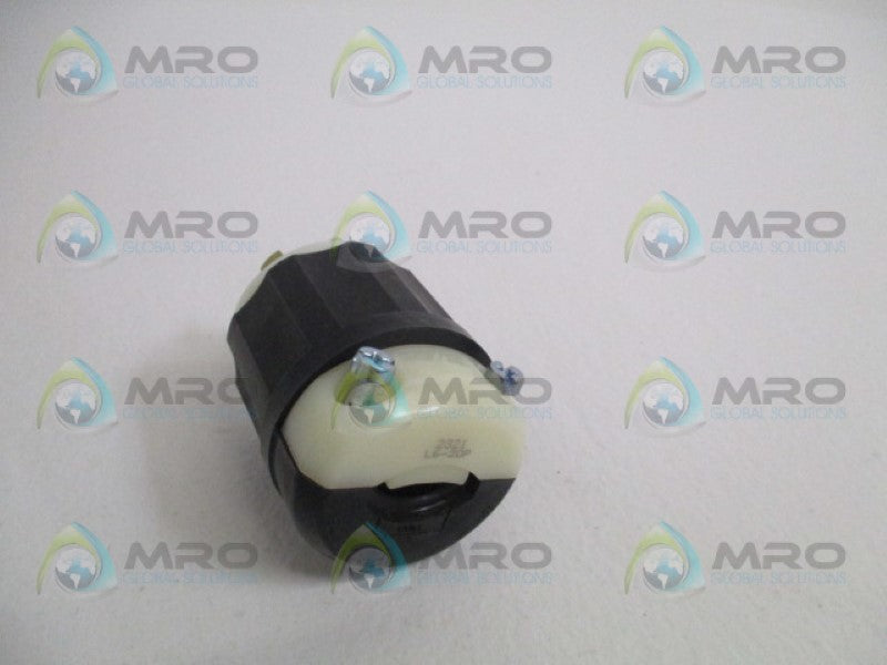 LEVITON 2321 LOCKING PLUG *NEW IN BOX*