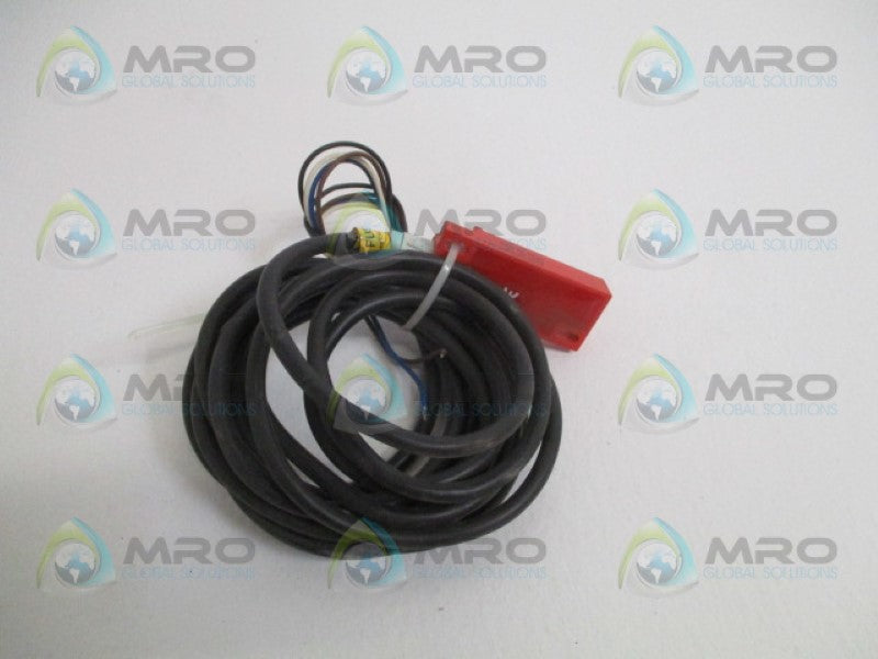 GUARDMASTER FERROGARD FRS-20 440N-G02085 SER. A SAEFTY SWITCH *USED*