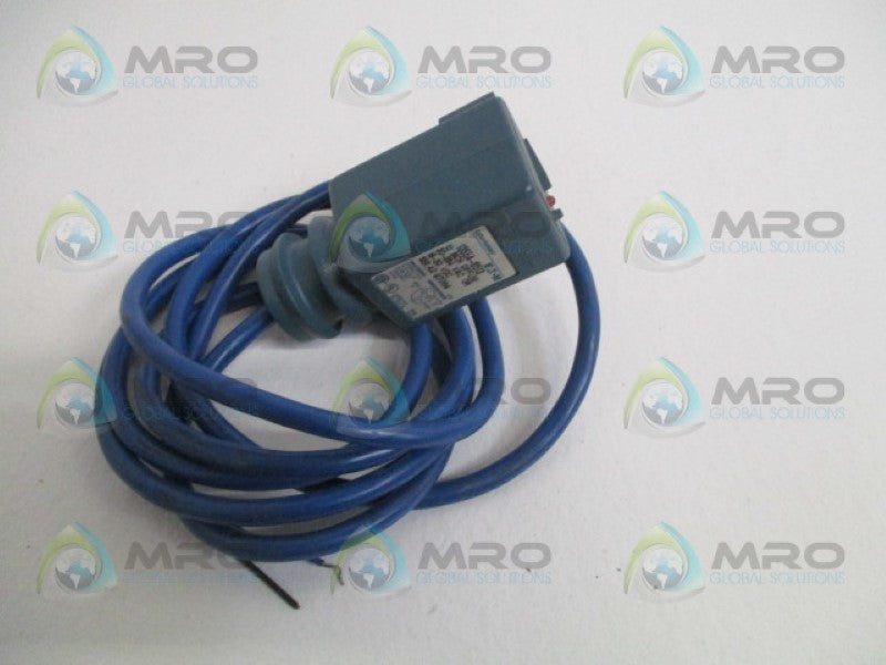 CUTLER HAMMER 1355A-6513 DIFFUSE REFLECTIVE SENSOR 10"  UNMP
