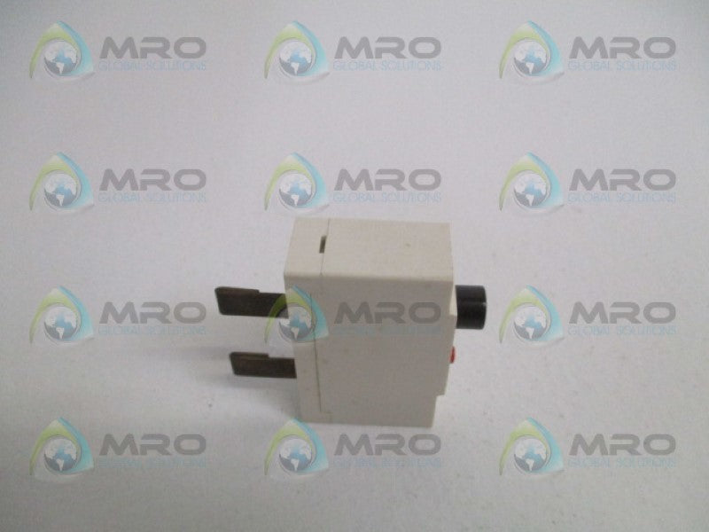 INDUSTRIAL MRO BS3871 TYPE B PUSHBUTTON RELAY *USED*