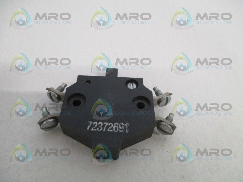 CUTLER HAMMER 10-3654 AUXILIARY CONTACT (MISSING ACCESSORIES)  NSNP