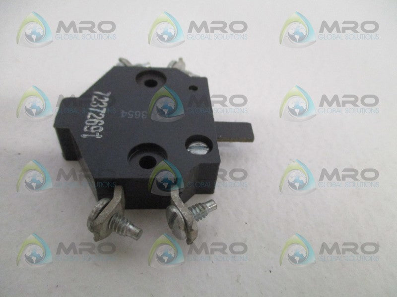 CUTLER HAMMER 10-3654 AUXILIARY CONTACT (MISSING ACCESSORIES)  NSNP