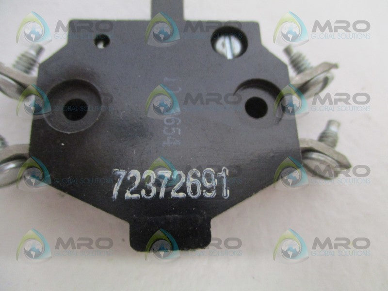 CUTLER HAMMER 10-3654 AUXILIARY CONTACT (MISSING ACCESSORIES)  NSNP
