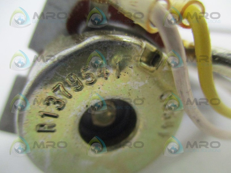 INDUSTRIAL MRO R1379541 POTENTIOMETER (AS PICTURED) *NEW NO BOX*