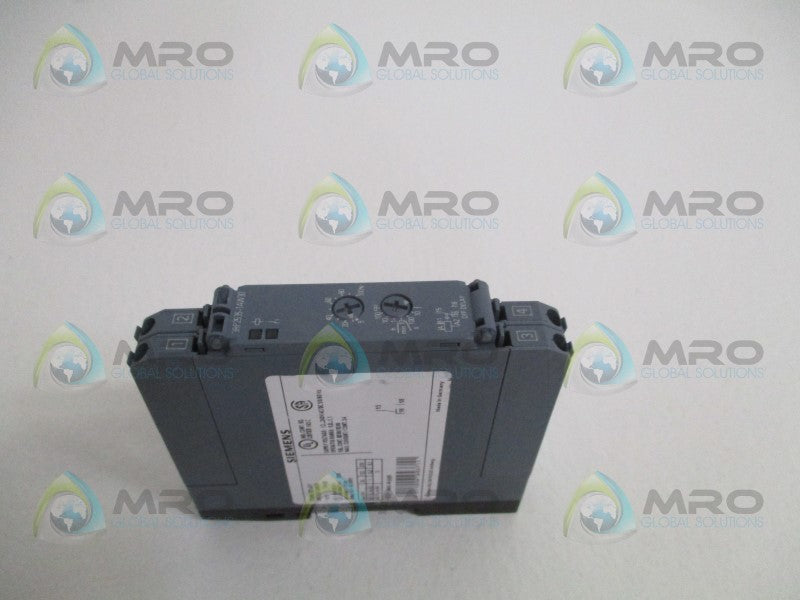 SIEMENS 3RP2535-1AW30 TIME RELAY *NEW NO BOX*