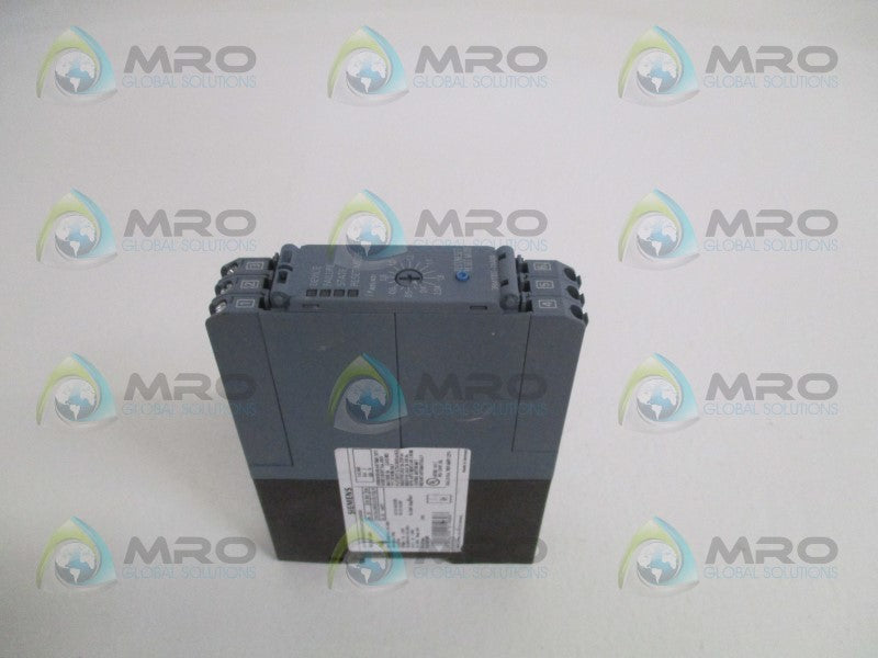 SIEMENS 3RM1002-1AA04 AC SEMI CONDUCTOR MOTOR STARER (AS PICTURED) *NEW NO BOX*