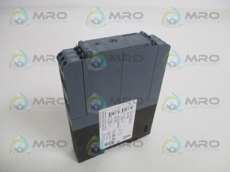 SIEMENS 3RM1002-1AA04 AC SEMI CONDUCTOR MOTOR STARER (AS PICTURED) *NEW NO BOX*