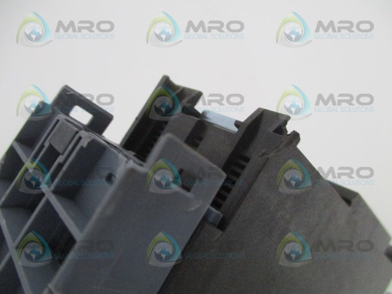 SIEMENS SIRIUS 3RA6120-1EP32 MOTOR STARTER 8-32A (AS PICTURED) *NEW NO BOX*