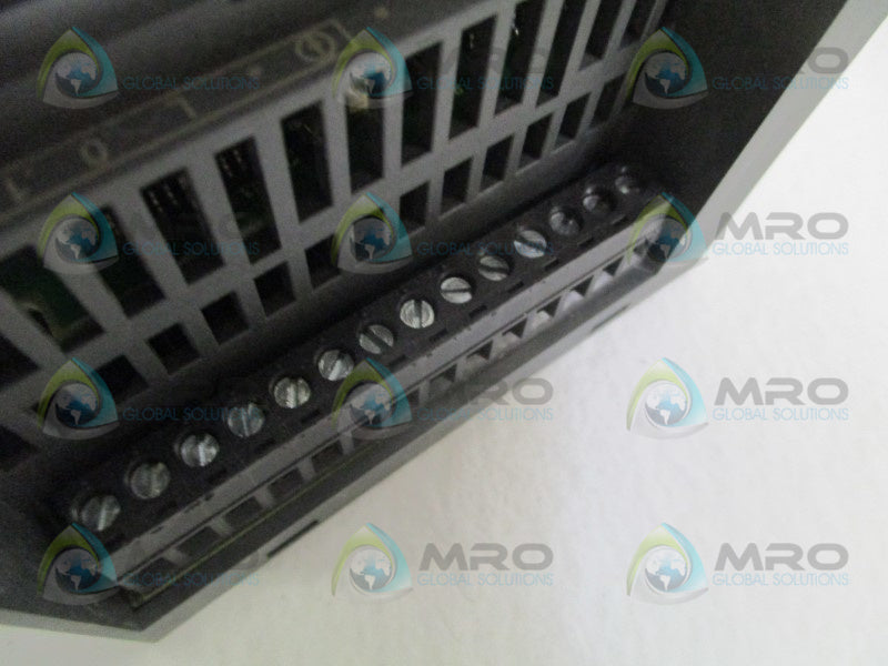 SIEMENS SIMATIC S7 6ES7223-1EF00-0XA0 DIGITAL I/O MODULE *USED*