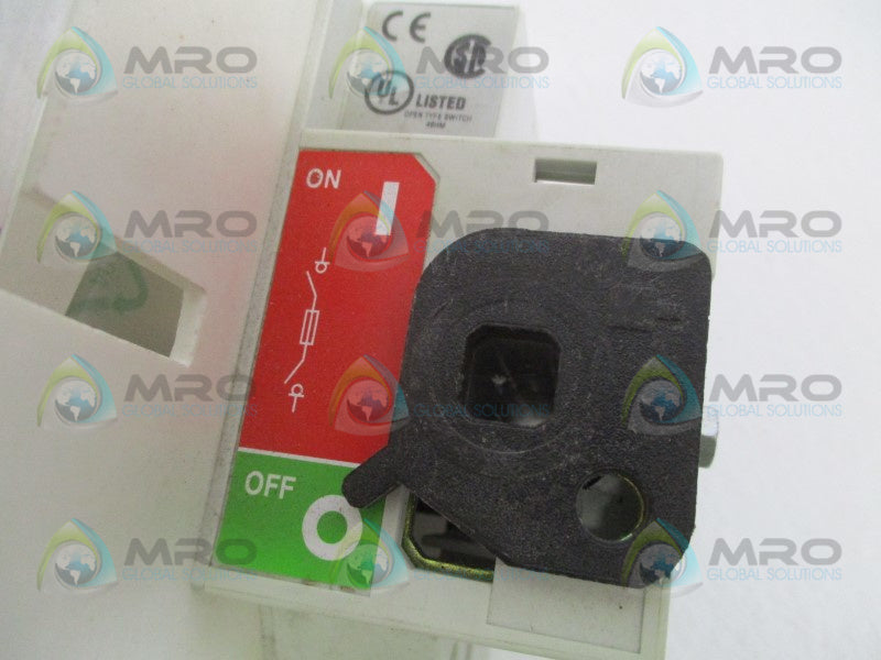 SIEMENS CFS363J ROTARY DISCONNECT SWITCH (MISSING ACCESSORIES) *NEW NO BOX*