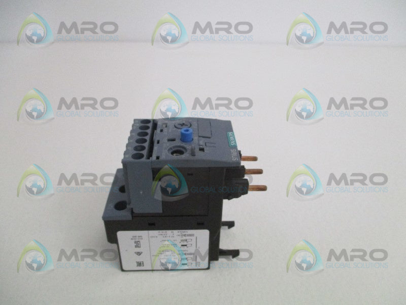 SIEMENS 3RB3123-4VB0 RELAY 10-40A (MISSING ACCESSORIES) *NEW NO BOX*