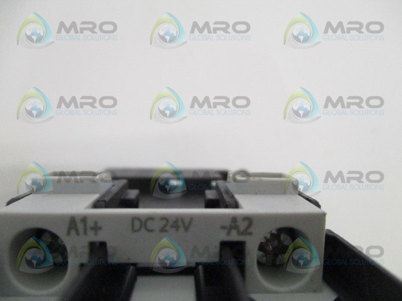 SIEMENS 3RT1023-1BB40 CONTACTOR 24VDC (MISSING ACCESSORIES) *NEW NO BOX*