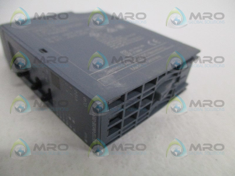 SIEMENS S7 6ES7132-6MD00-0BB1 MODULE (AS PICTURED) *NEW NO BOX*