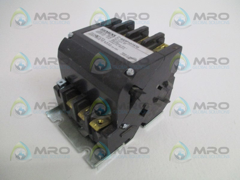 SIEMENS 40DP107570 CONTACTOR (AS PICTURED) *NEW NO BOX*