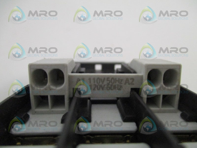 SIEMENS 3RT1026-3AK60 CONTACTOR 110/120V (AS PICTURED) *NEW NO BOX*