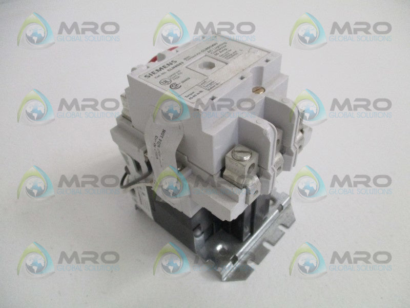 SIEMENS CLM0D03 AC LIGHTING CONTACTOR *USED*