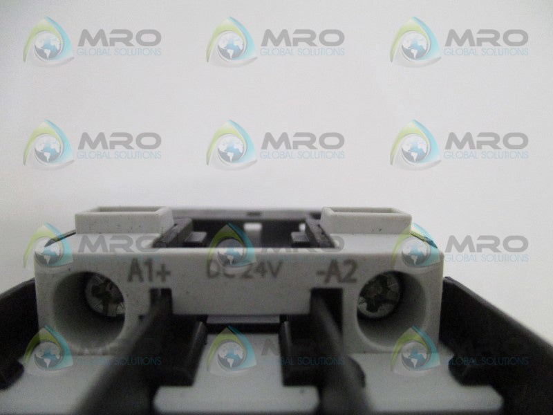 SIEMENS 3RT1023-1BB40 CONTACTOR 24VDC (AS PICTURED) *NEW NO BOX*