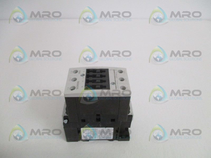 SIEMENS 3RT1036-1AP60 CONTACTOR 220/240V (MISSING ACCESSORIES) *NEW NO BOX*