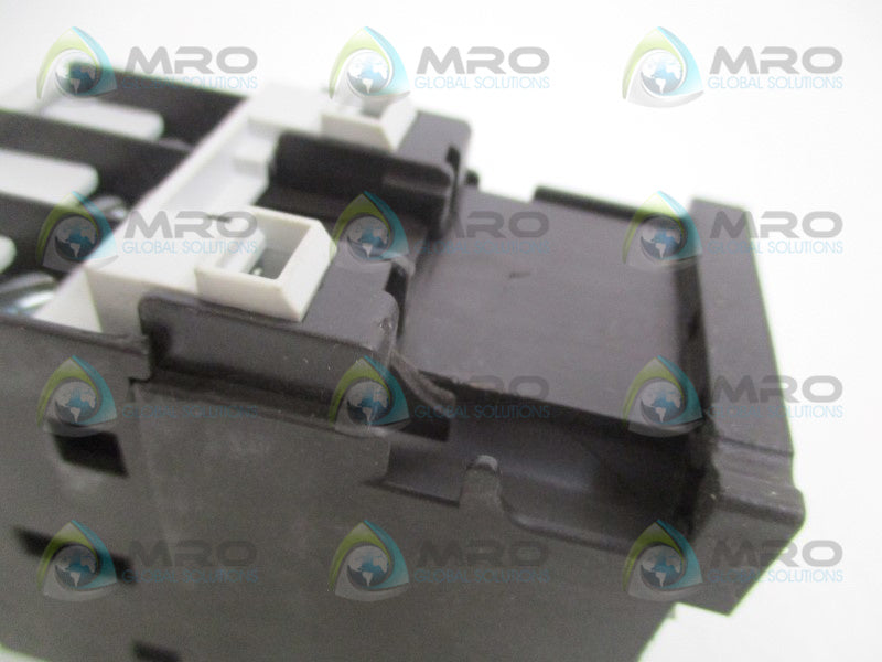 SIEMENS 3RT1026-1AC20 CONTACTOR 24V (AS PICTURED) *NEW NO BOX*