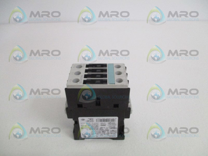 SIEMENS 3RT1026-1BB40 CONTACTOR 24VDC (MISSING ACCESSORIES) *NEW NO BOX*