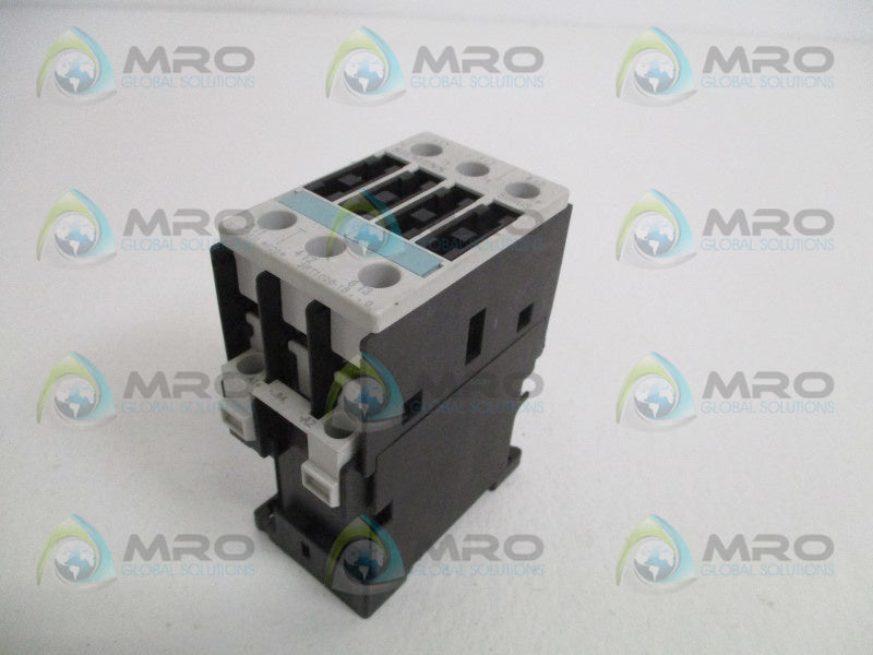 SIEMENS 3RT1026-1BB40 CONTACTOR 24VDC (MISSING ACCESSORIES) *NEW NO BOX*