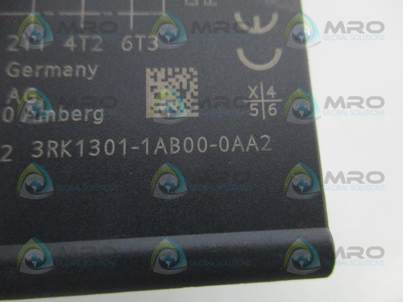 SIEMENS 3RK1301-1AB00-0AA2 MOTOR STARTER (AS PICTURED) *NEW NO BOX*