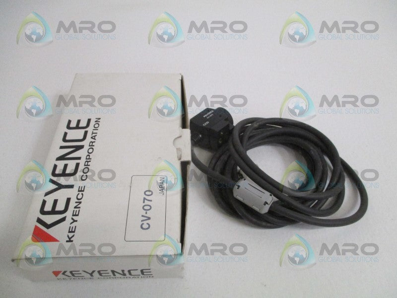 KEYENCE CV-070 VIDEO CAMERA *NEW IN BOX*