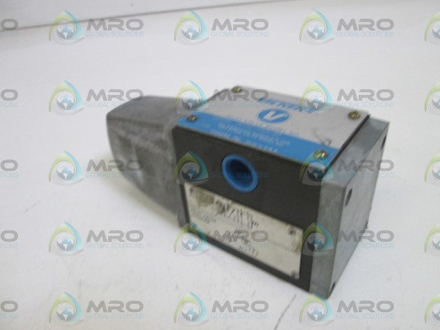 VICKERS VALVE DG4S2-012A-50 *NEW NO BOX*