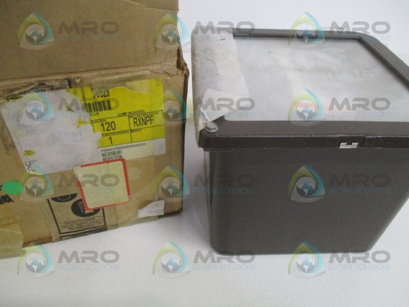 HUBBELL MIC-0150S-651 3V828 FLOODLIGHT LAMP 150W *NEW IN BOX*