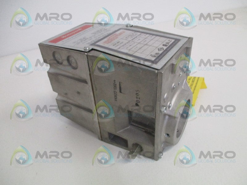 HONEYWELL V4062D1002 FLUID POWER GAS VALVE *NEW NO BOX*