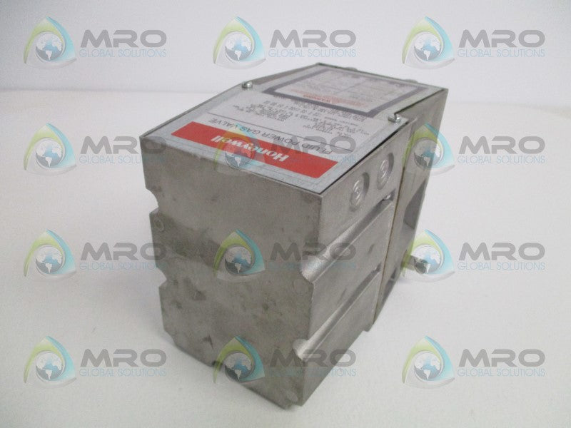 HONEYWELL V4062D1002 FLUID POWER GAS VALVE *NEW NO BOX*