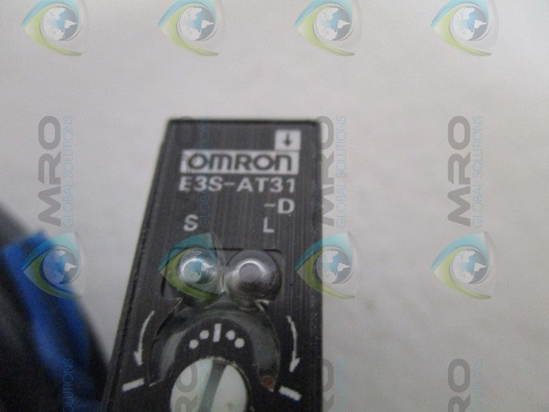 OMRON E3S-AT31-D PHOTOELECTRIC SENSOR RECEIVER (AS PICTURED) *NEW NO BOX*