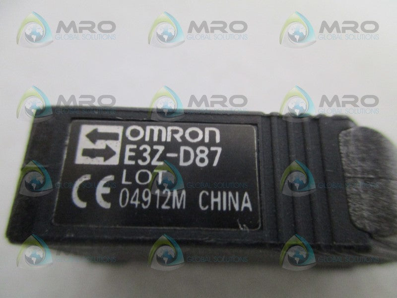 OMRON E3Z-D87 PHOTOELECTRIC SWITCH (MISSING ACCESSORIES) *NEW NO BOX*