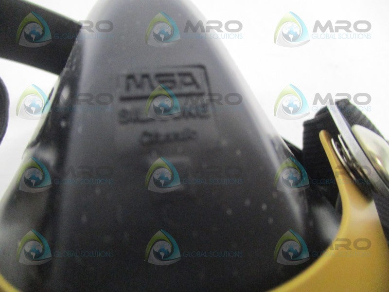 MSA 7-201-2 HALF MASK RESPIRATOR BLACK SIZE: L *NEW IN FACTORY BAG*